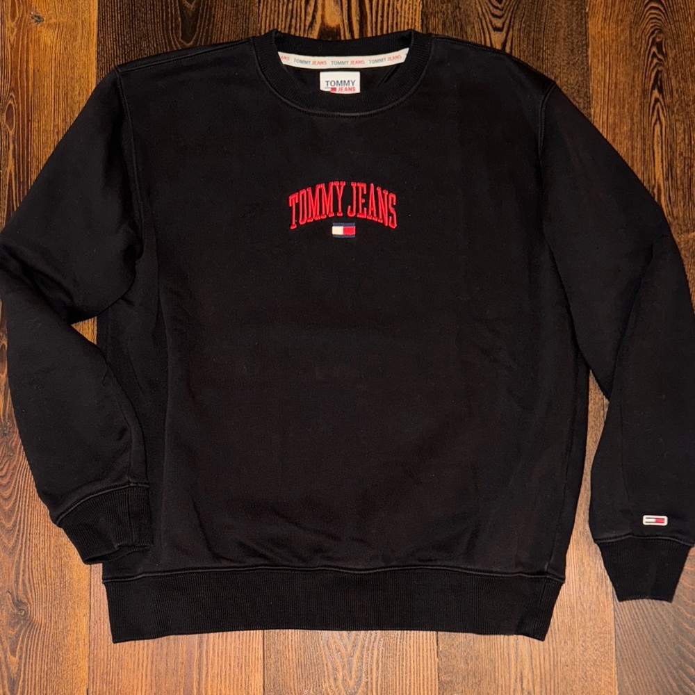 Tommy Hilfiger Black Crewneck Sweater with Red Logo